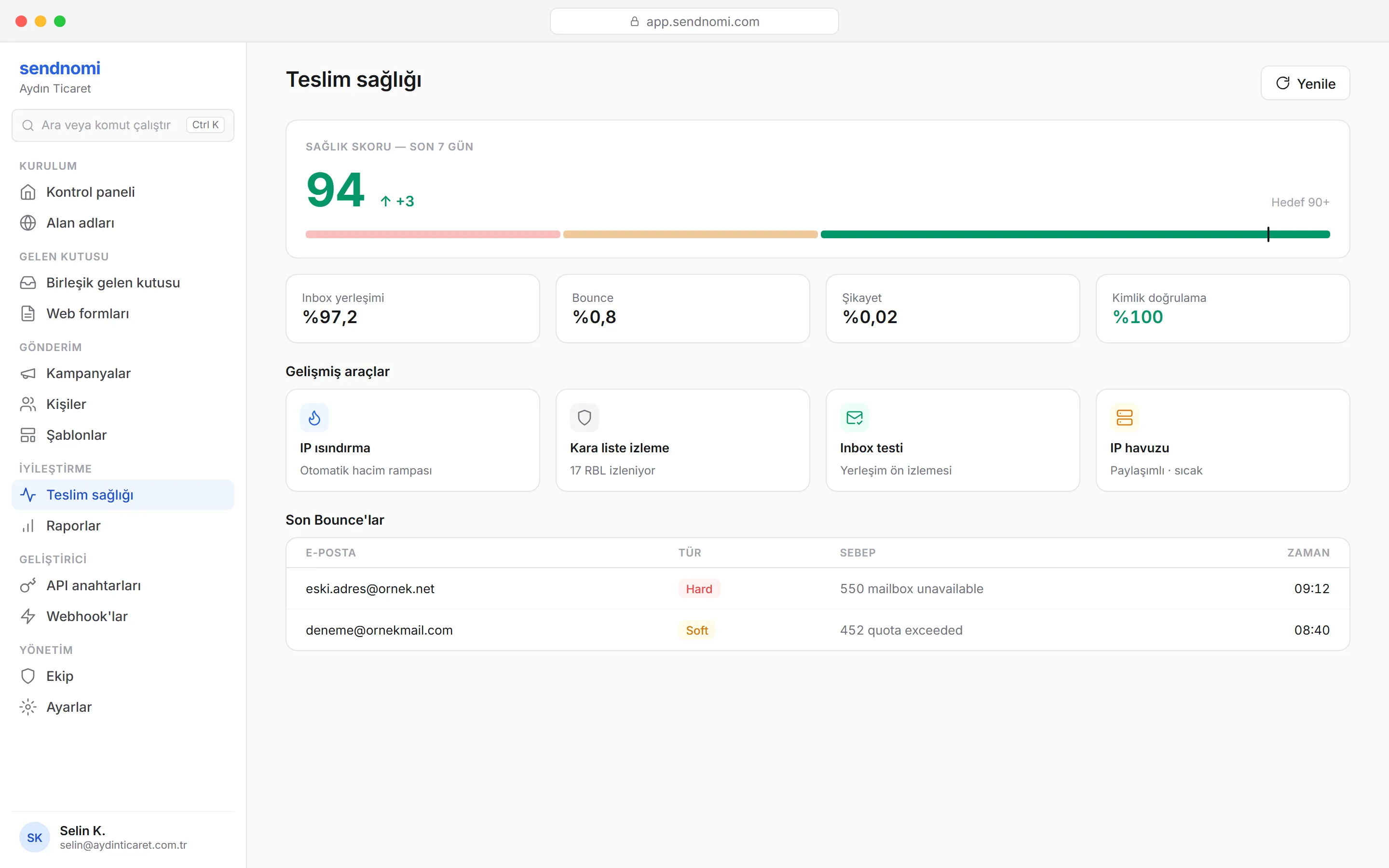 SendNomi teslim sağlığı ekranı — sağlık skoru, inbox yerleşimi, bounce ve kimlik doğrulama metrikleri